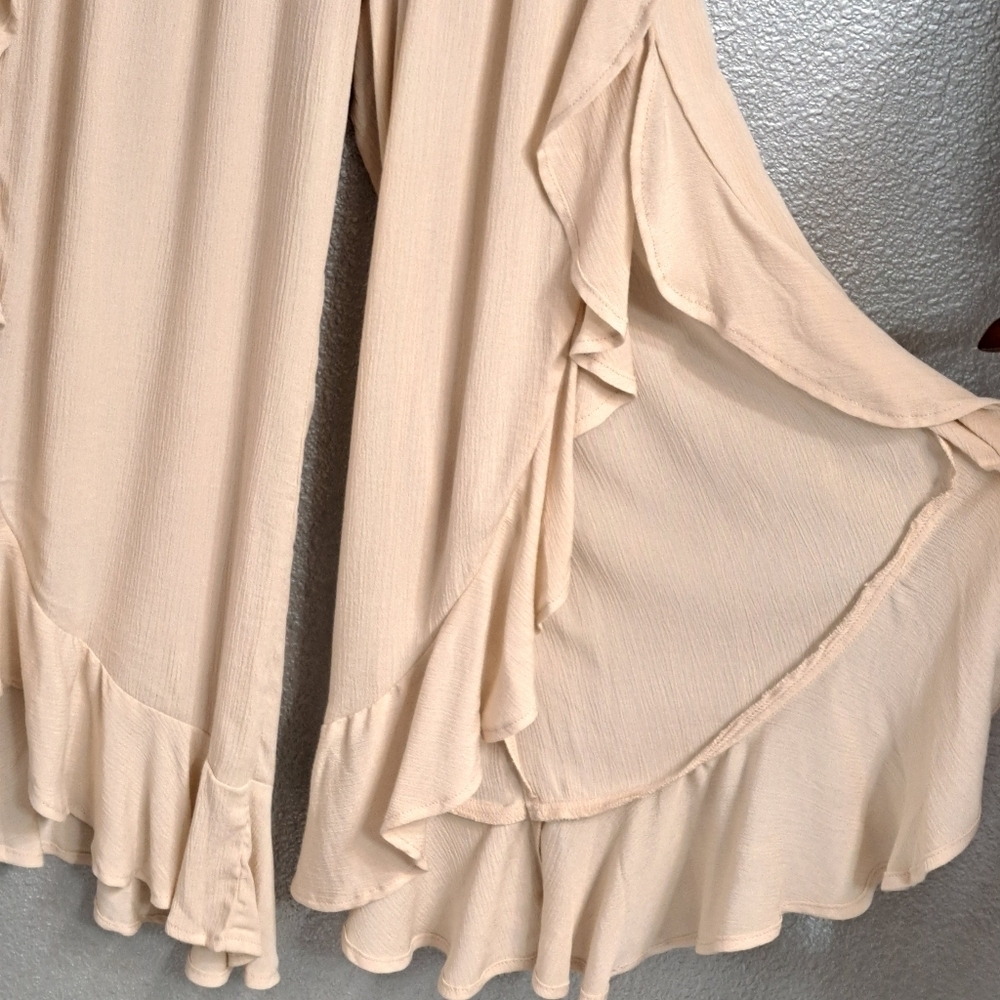 NWT Sound/Style Women's Crop Pants With A Open Ruffle On The Sides  Size M - Picture 6 of 10